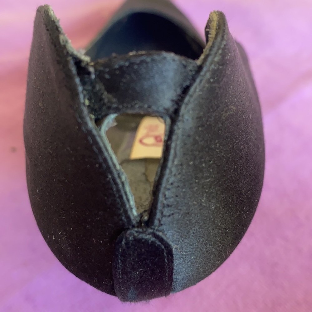 Black Satin Pumps - Picture 3 of 7